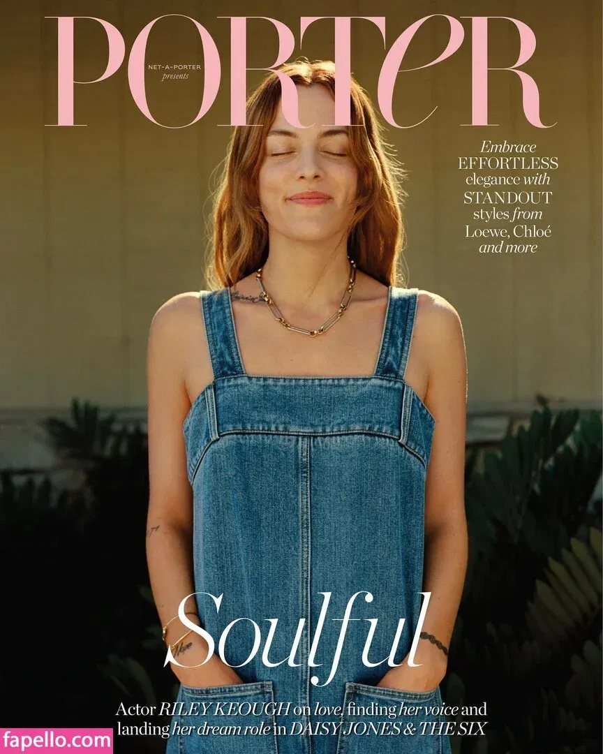 Riley Keough Onlyfans Photo Gallery 