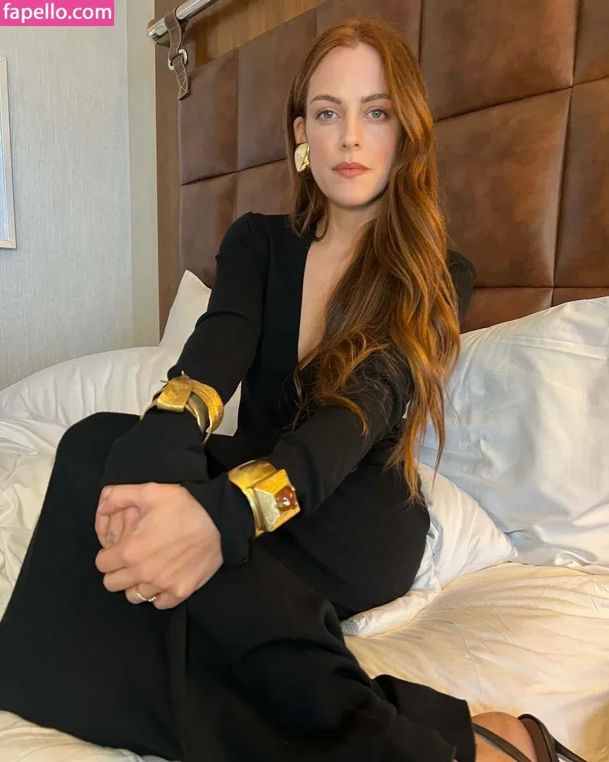 Riley Keough Onlyfans Photo Gallery 