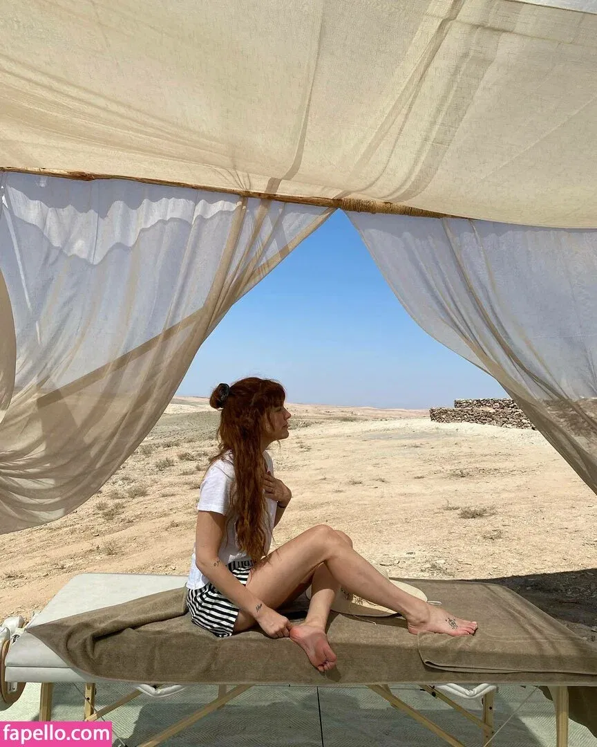 Riley Keough Onlyfans Photo Gallery 