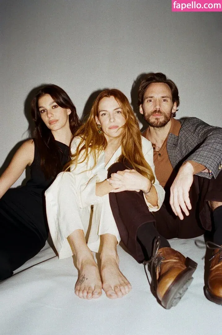 Riley Keough Onlyfans Photo Gallery 