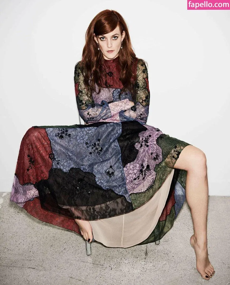 Riley Keough Onlyfans Photo Gallery 