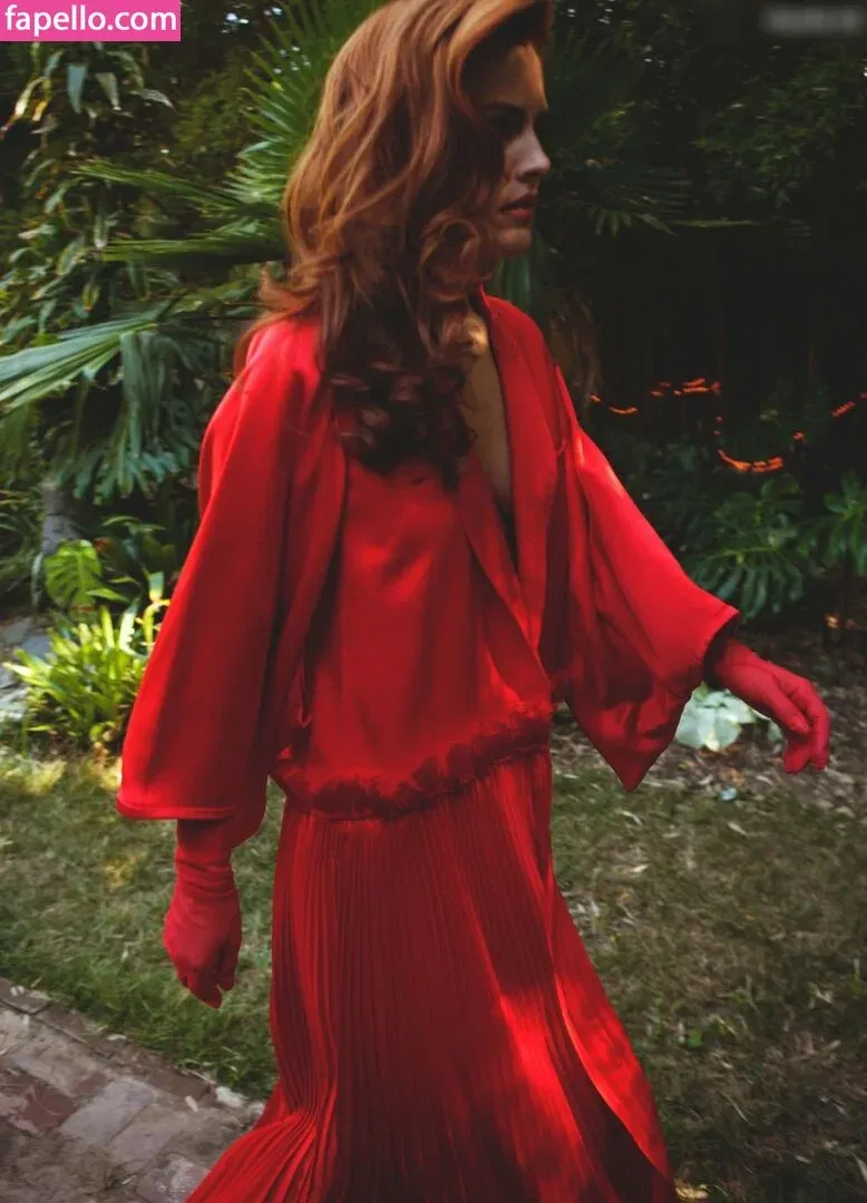 Riley Keough Onlyfans Photo Gallery 