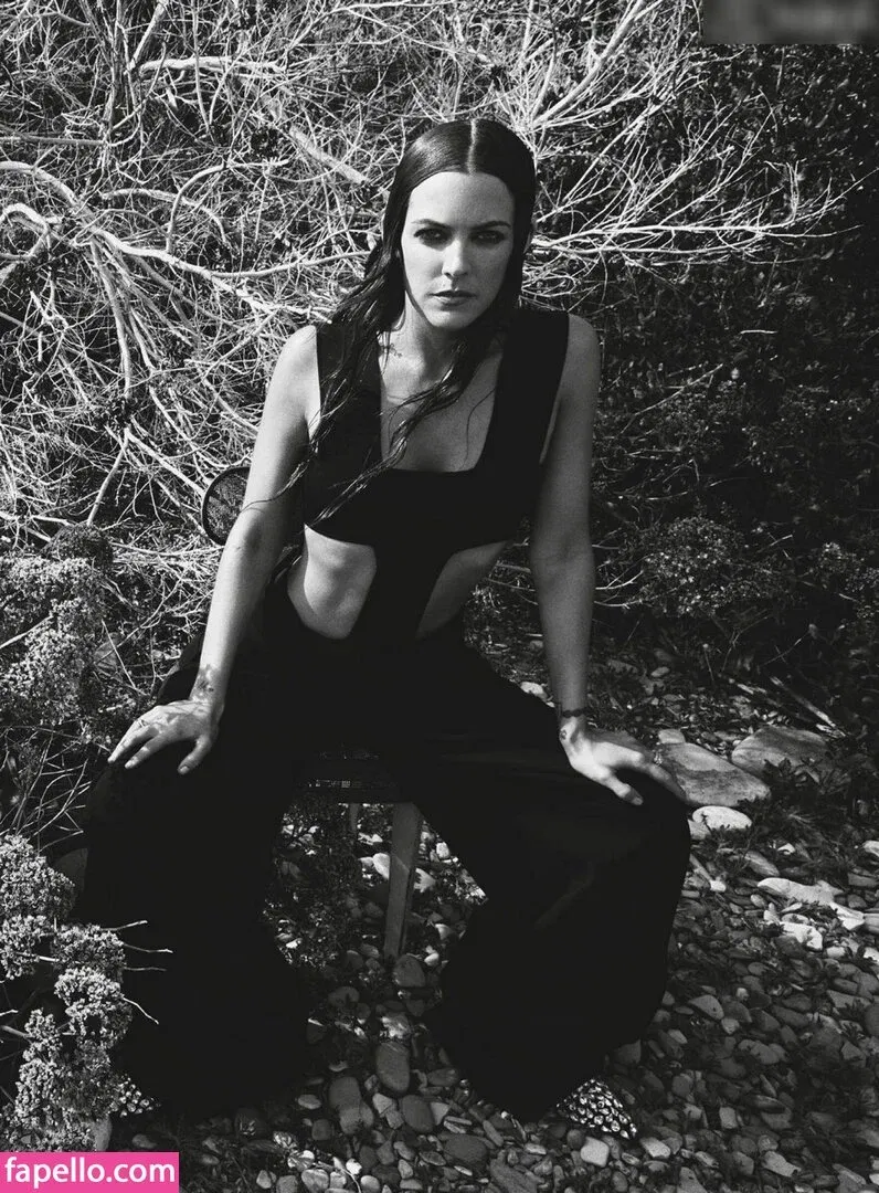 Riley Keough Onlyfans Photo Gallery 