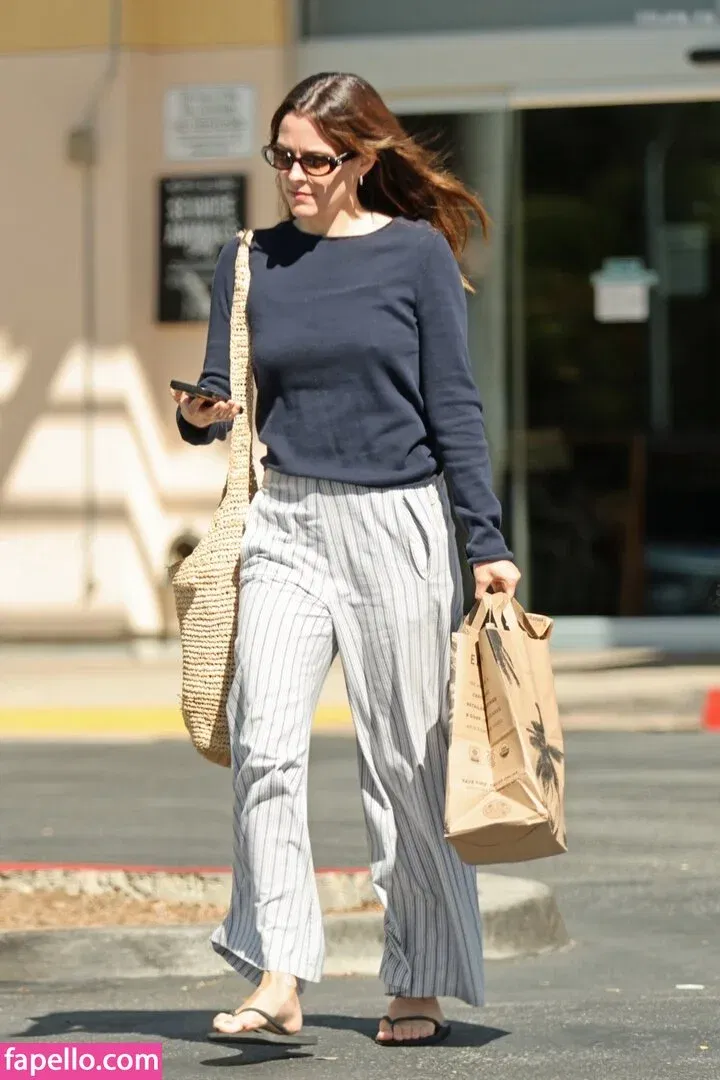 Riley Keough Onlyfans Photo Gallery 