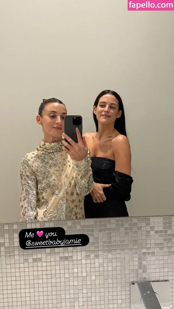 Riley Keough Onlyfans Photo Gallery 