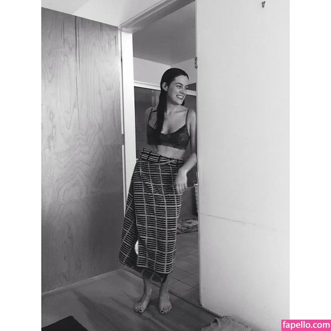 Riley Keough Onlyfans Photo Gallery 