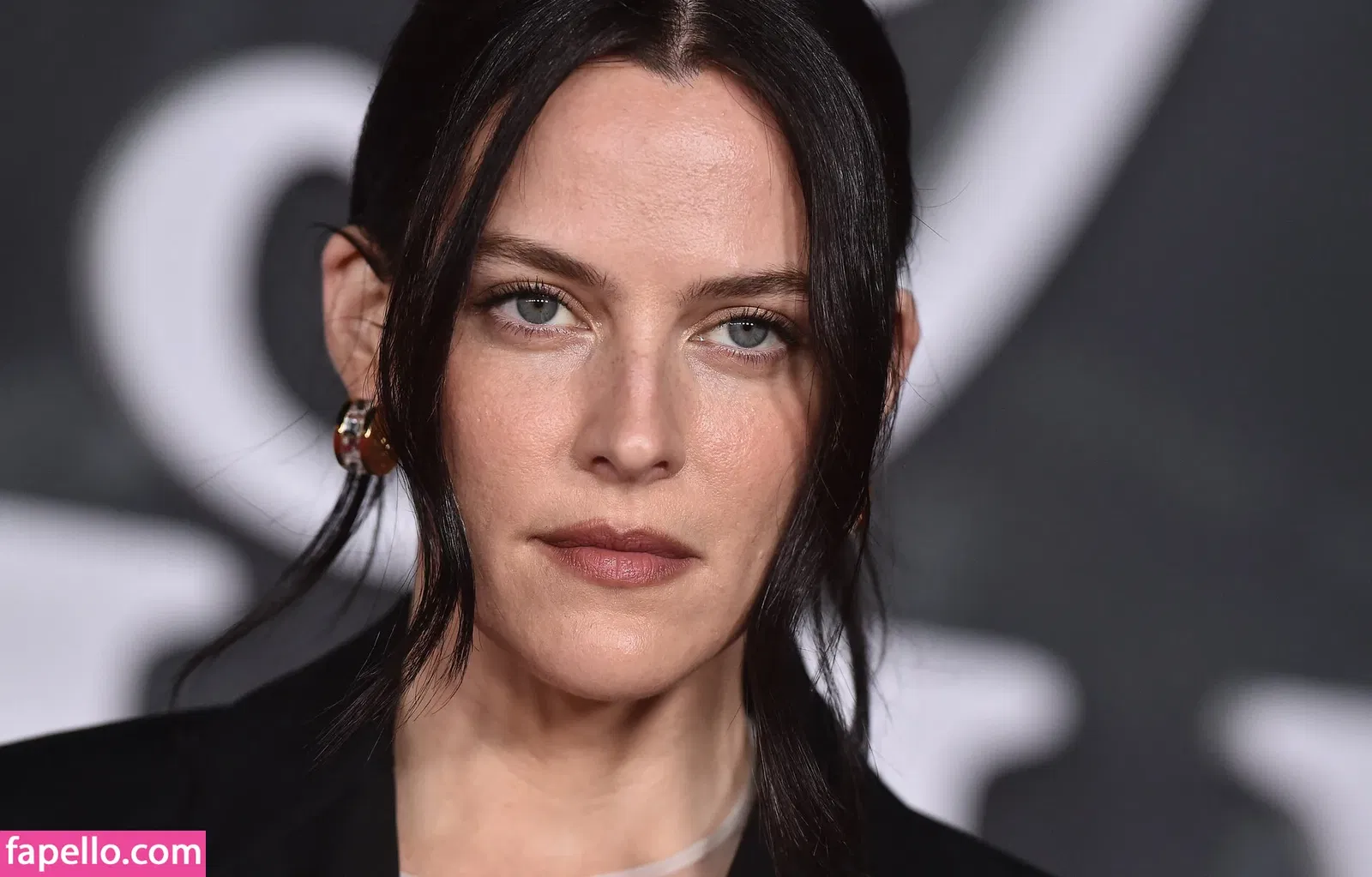 Riley Keough Onlyfans Photo Gallery 