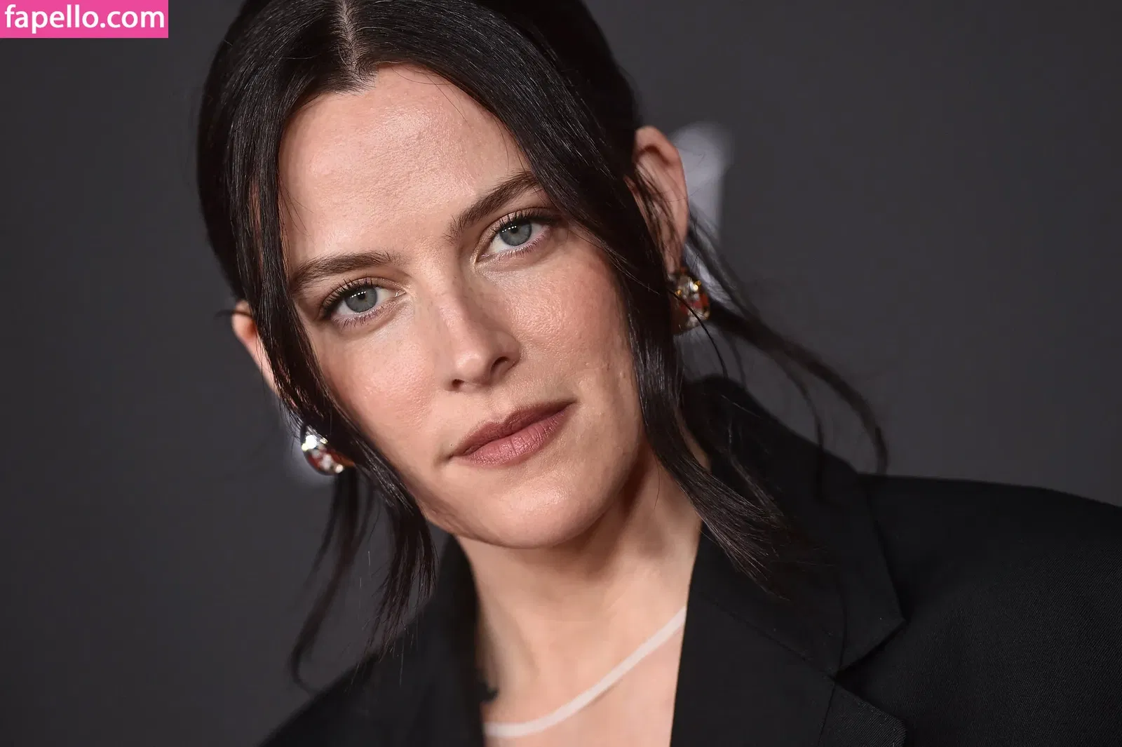 Riley Keough Onlyfans Photo Gallery 