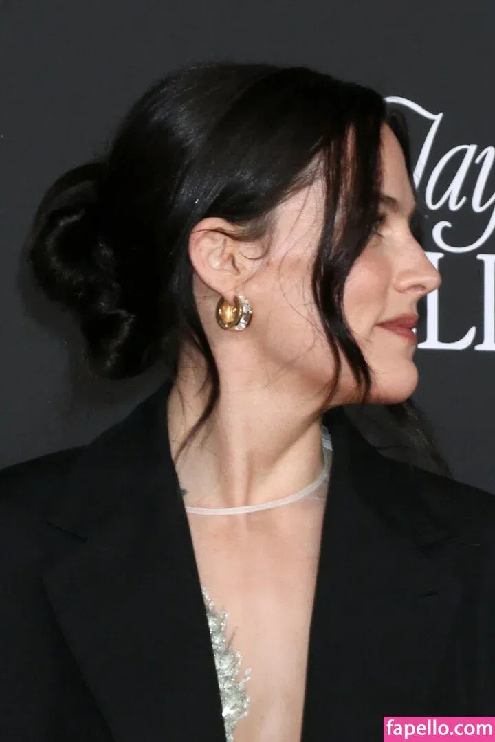 Riley Keough Onlyfans Photo Gallery 