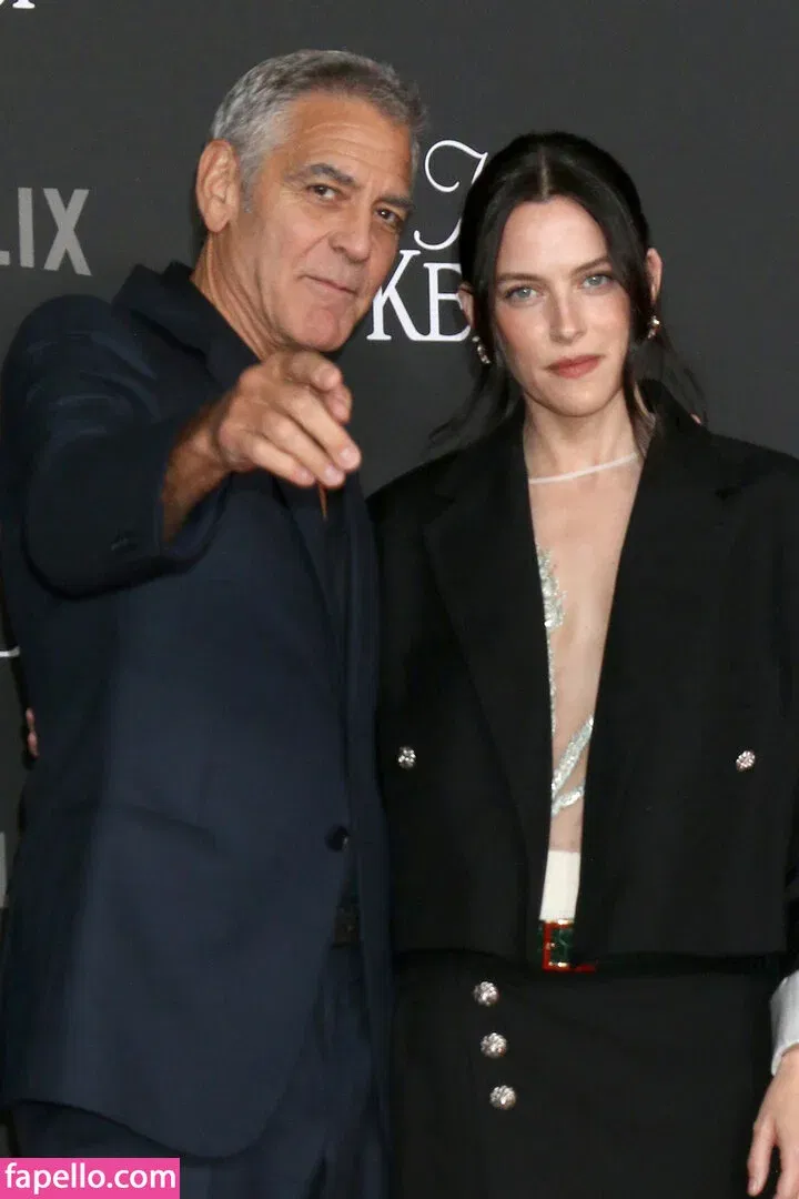 Riley Keough Onlyfans Photo Gallery 