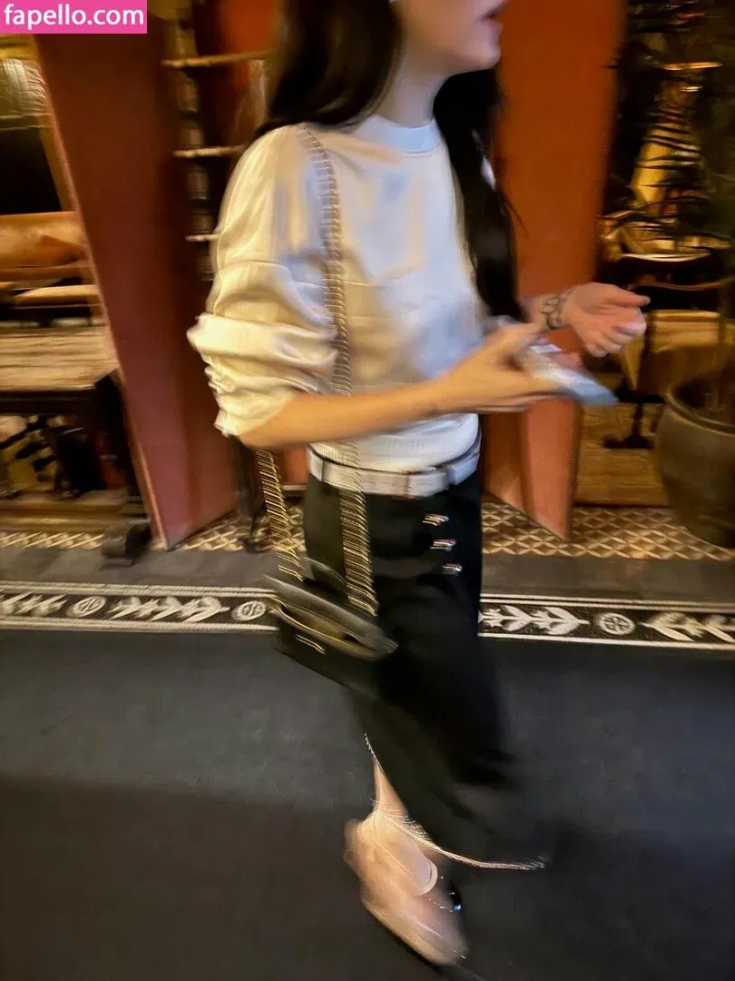 Riley Keough Onlyfans Photo Gallery 