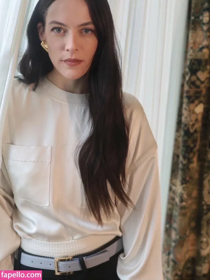 Riley Keough Onlyfans Photo Gallery 