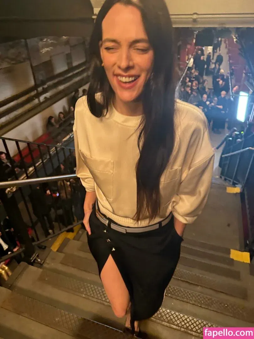 Riley Keough Onlyfans Photo Gallery 