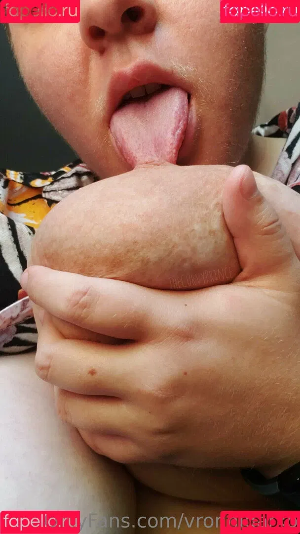 vronnidarko Onlyfans Photo Gallery 