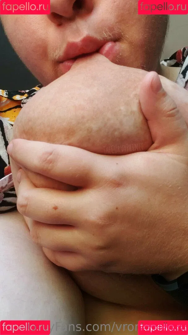 vronnidarko Onlyfans Photo Gallery 