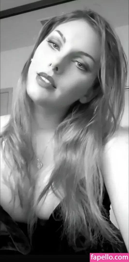 Rainia Belle Onlyfans Photo Gallery 