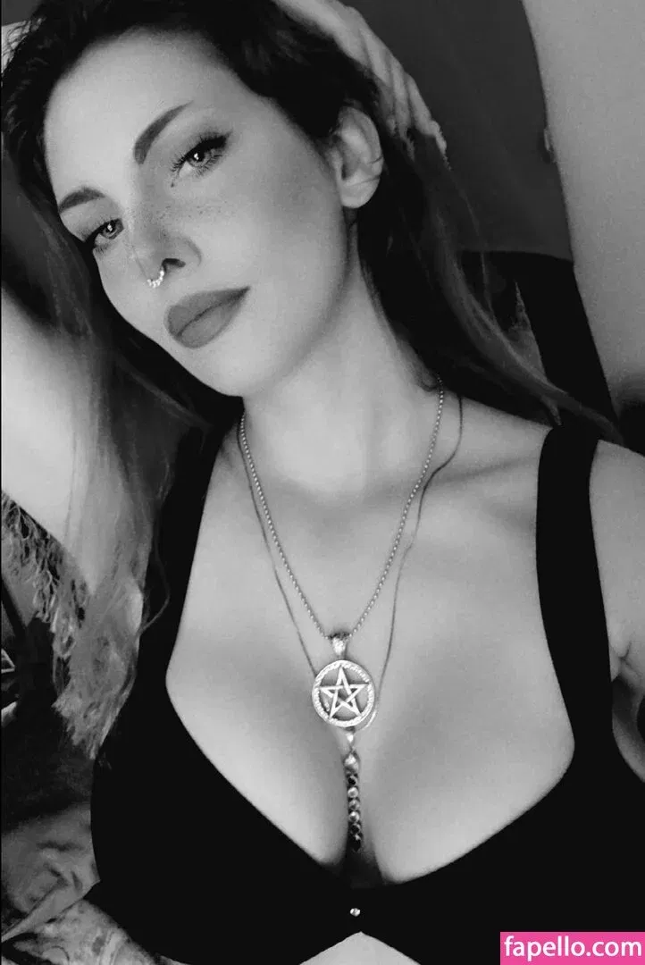 Rainia Belle Onlyfans Photo Gallery 