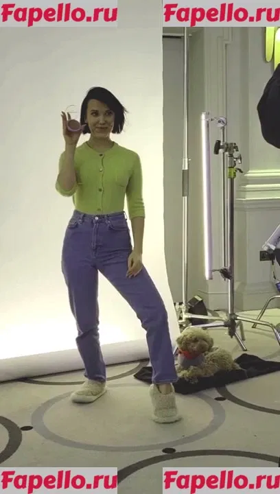 Millie Bobby Brown Onlyfans Photo Gallery 