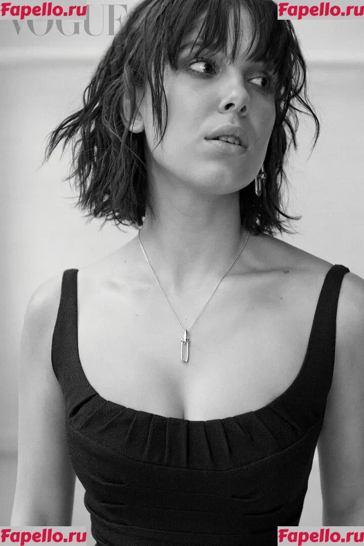 Millie Bobby Brown Onlyfans Photo Gallery 