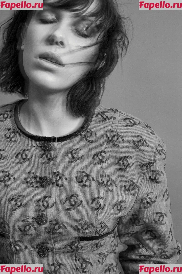 Millie Bobby Brown Onlyfans Photo Gallery 
