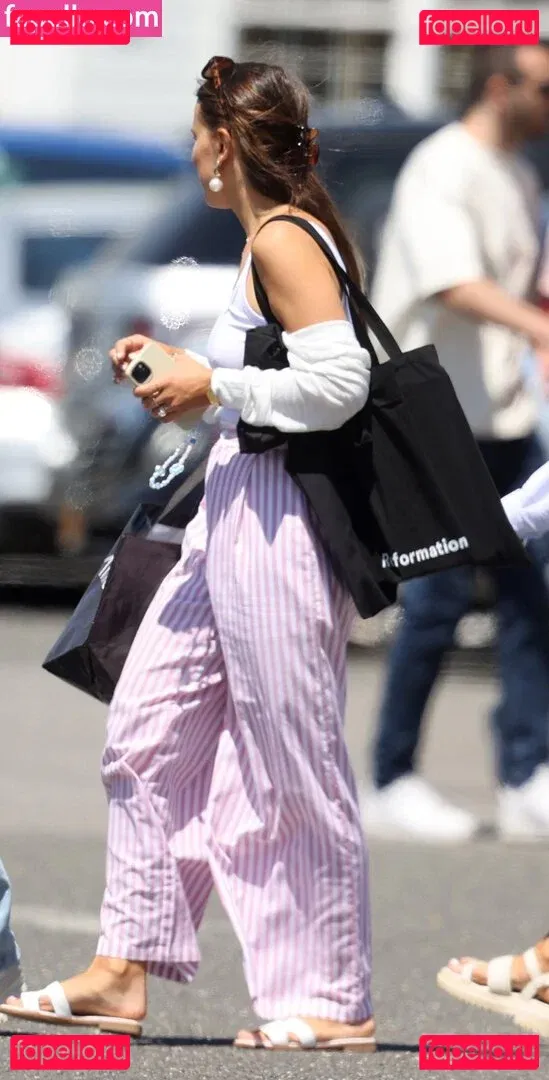 Millie Bobby Brown Onlyfans Photo Gallery 