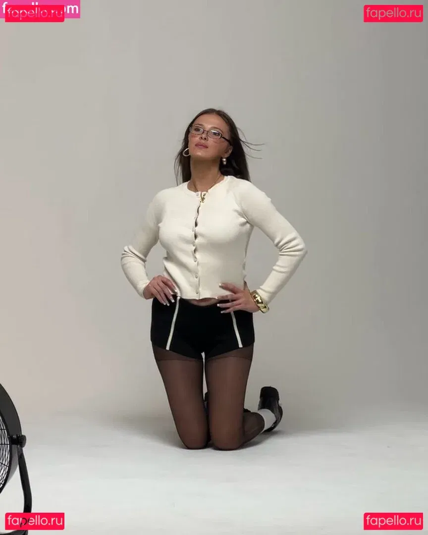 Millie Bobby Brown Onlyfans Photo Gallery 