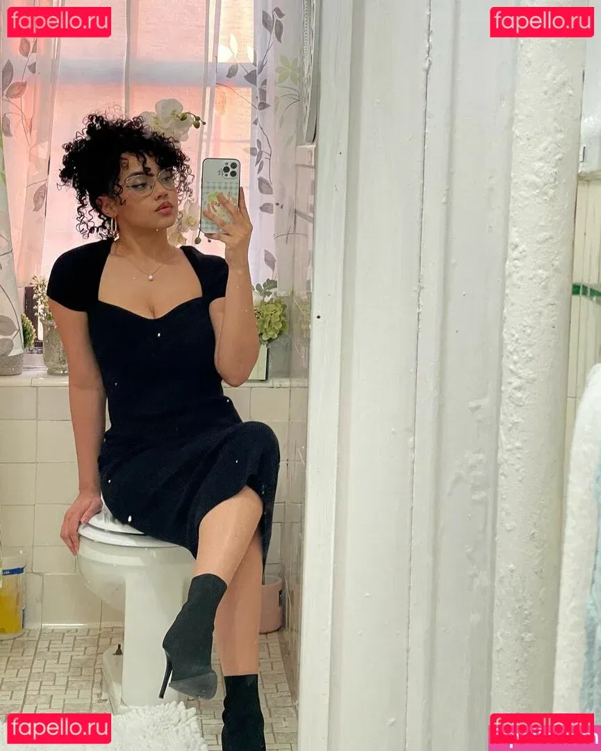 itsqueennovaa Onlyfans Photo Gallery 