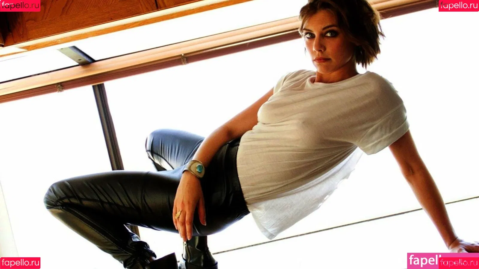 Lauren Cohan Onlyfans Photo Gallery 