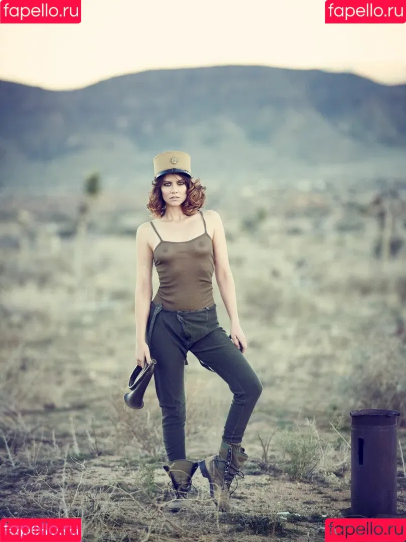 Lauren Cohan Onlyfans Photo Gallery 