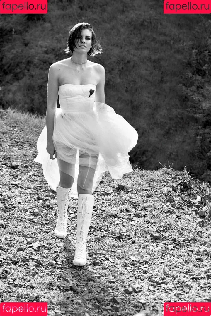 Lauren Cohan Onlyfans Photo Gallery 