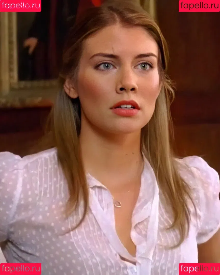 Lauren Cohan Onlyfans Photo Gallery 