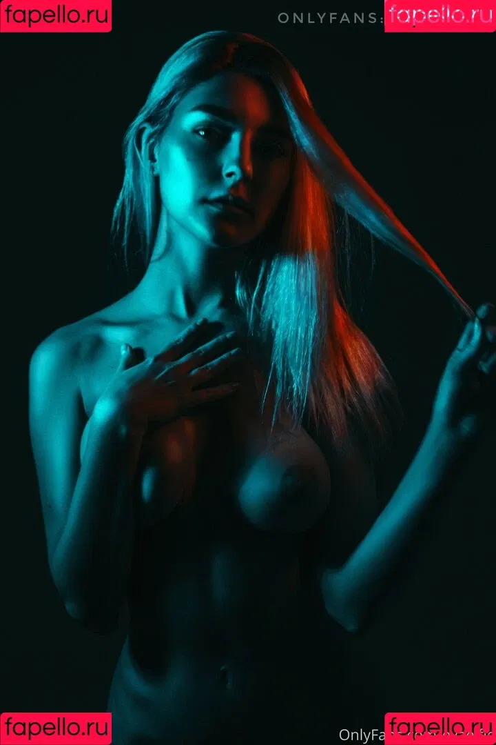 Eva Elfie Onlyfans Photo Gallery 