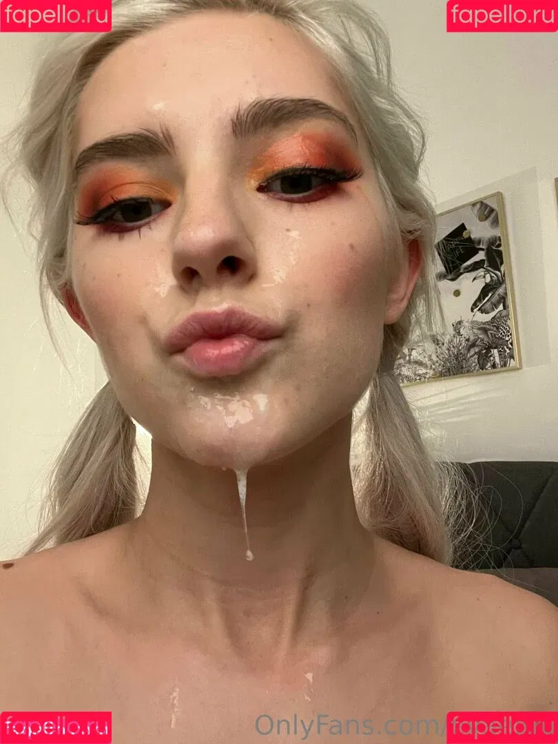 Eva Elfie Onlyfans Photo Gallery 