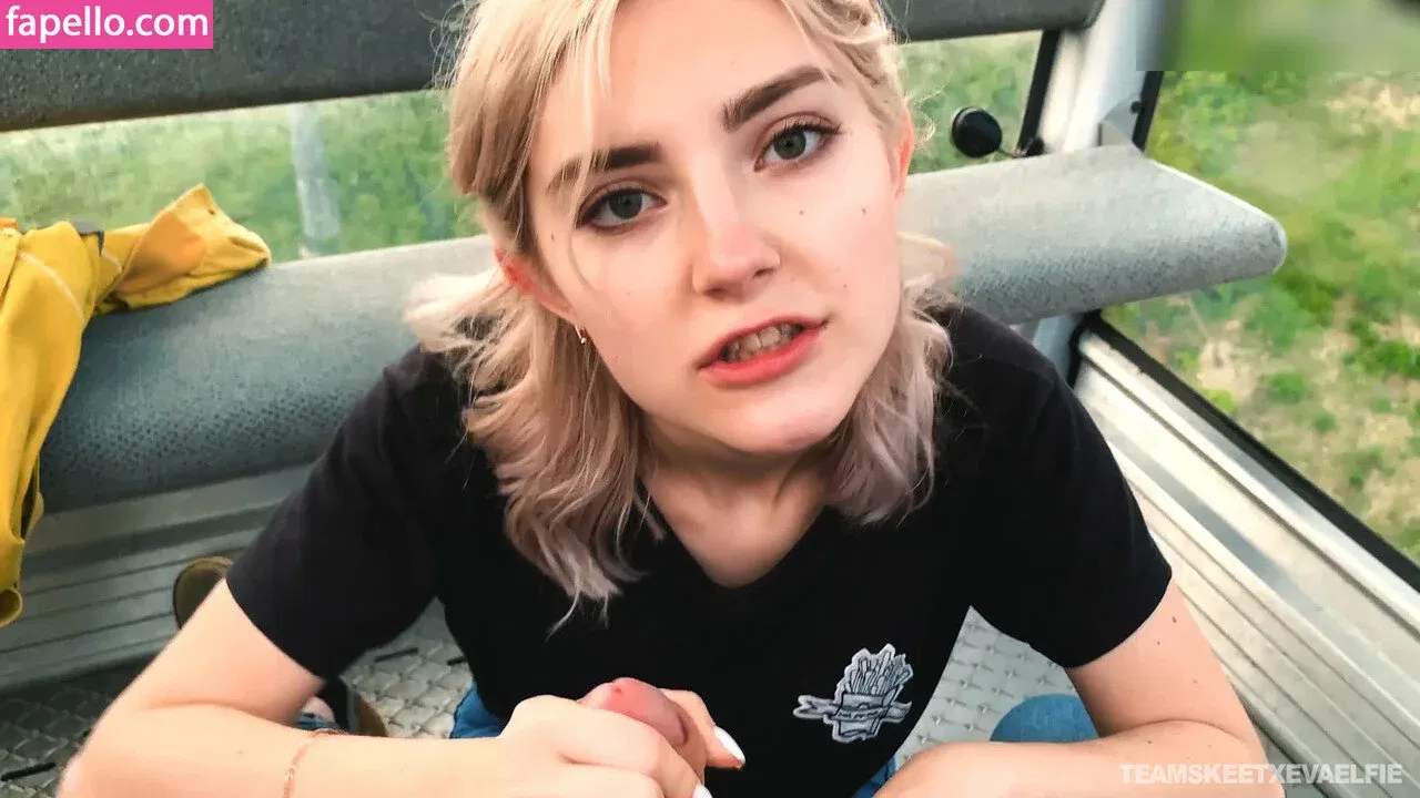 Eva Elfie Onlyfans Photo Gallery 