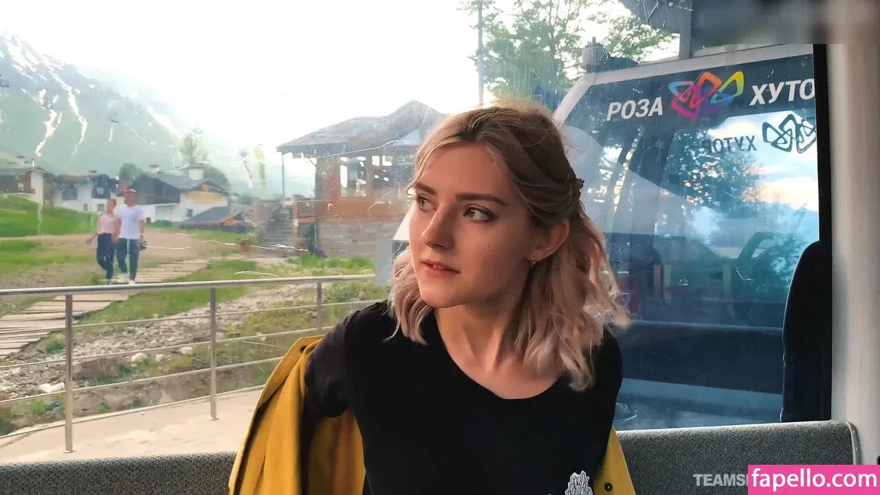 Eva Elfie Onlyfans Photo Gallery 