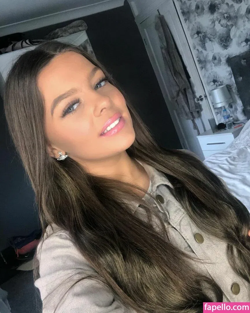 Connie Thompson Onlyfans Photo Gallery 