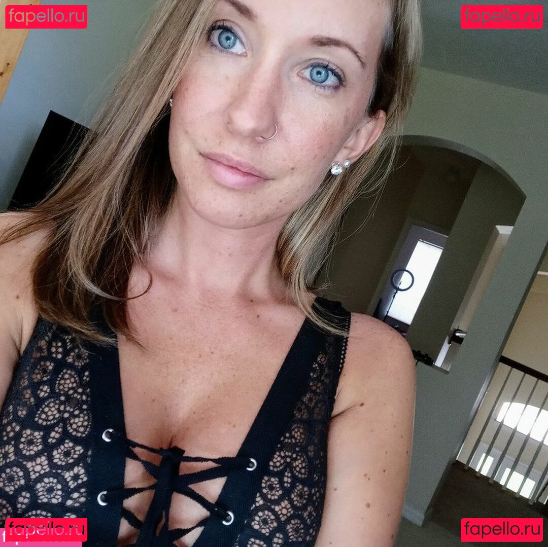 Brittibratti / rayofhope22 Onlyfans Photo Gallery 