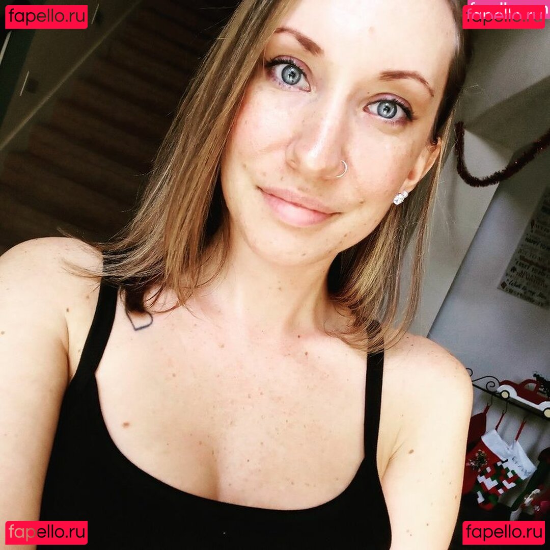 Brittibratti / rayofhope22 Onlyfans Photo Gallery 