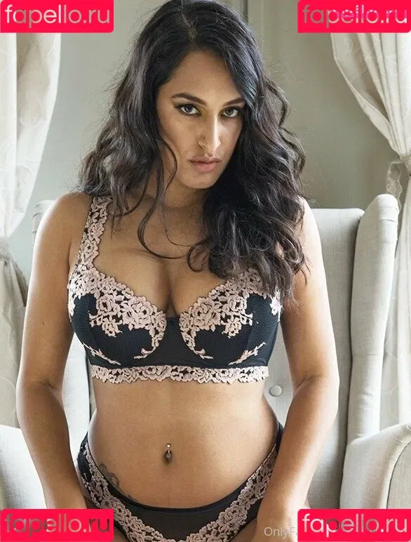 Kali Sudhra Onlyfans Photo Gallery 