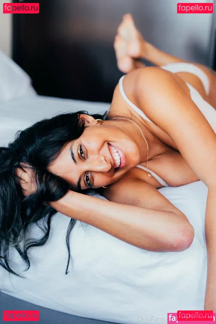 Kali Sudhra Onlyfans Photo Gallery 