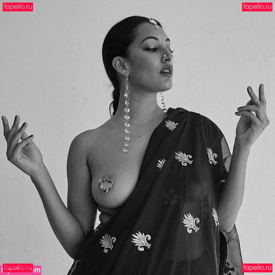 Kali Sudhra Onlyfans Photo Gallery 