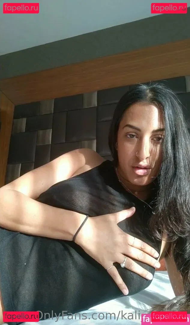 Kali Sudhra Onlyfans Photo Gallery 