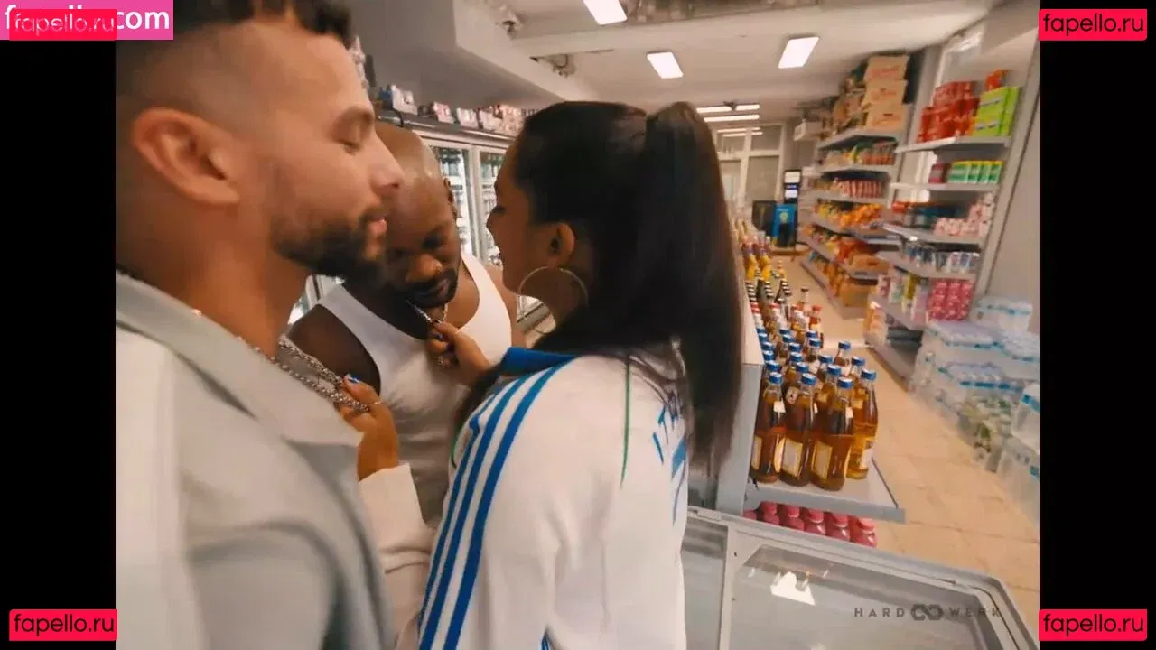 Kali Sudhra Onlyfans Photo Gallery 