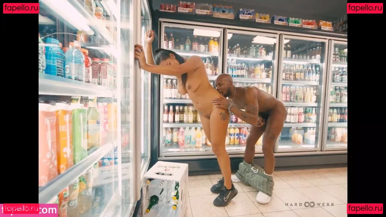 Kali Sudhra Onlyfans Photo Gallery 