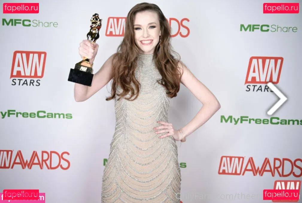 TheEmilyBloom Onlyfans Photo Gallery 