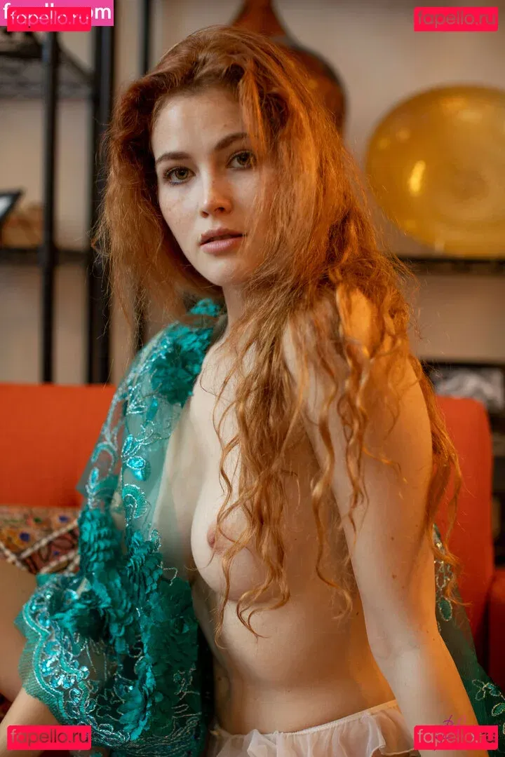 TheEmilyBloom Onlyfans Photo Gallery 