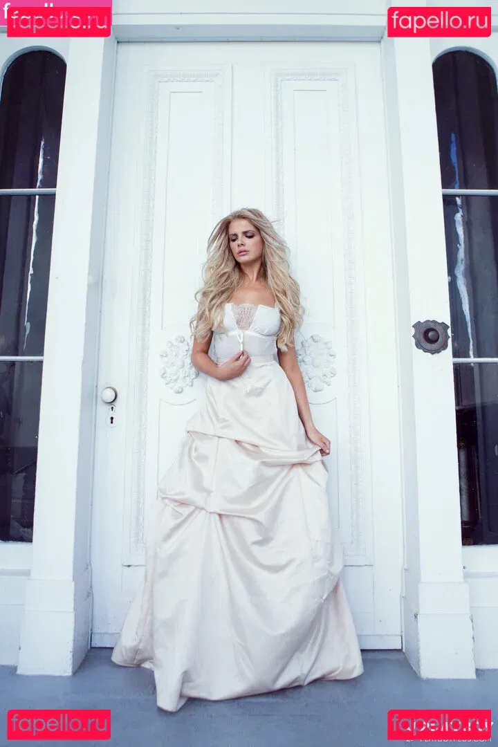 Stephanie Branton Onlyfans Photo Gallery 