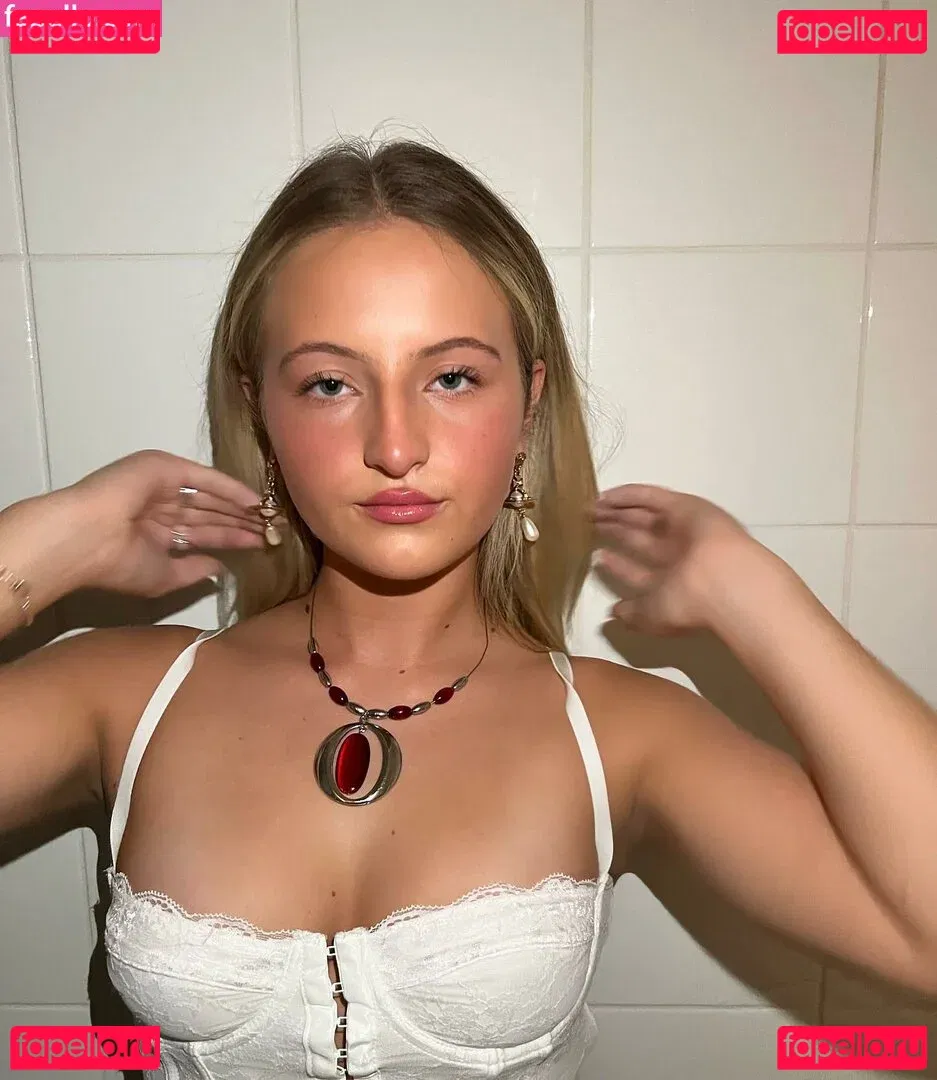 Daisy Campbell Onlyfans Photo Gallery 