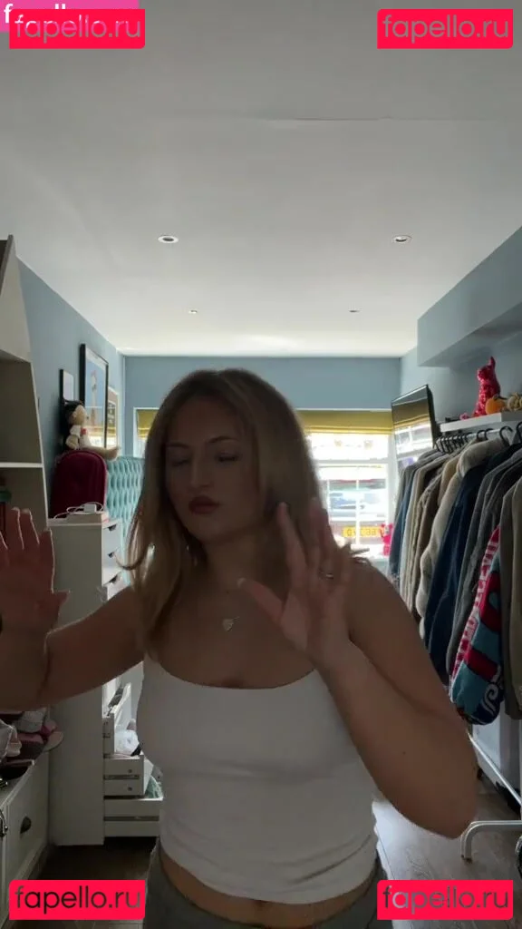 Daisy Campbell Onlyfans Photo Gallery 