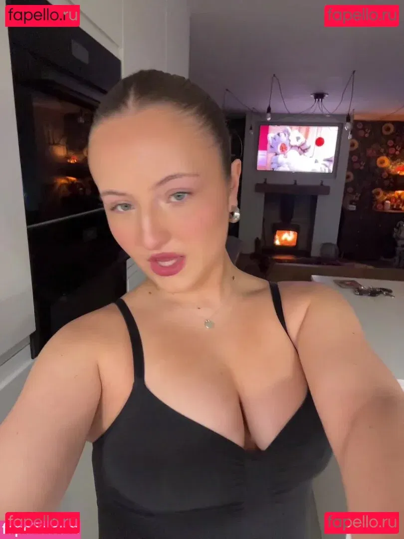 Daisy Campbell Onlyfans Photo Gallery 